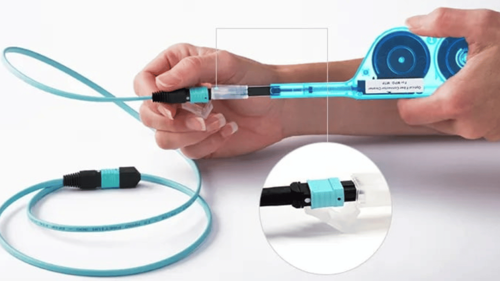 Clean MPO MTP fiber connector